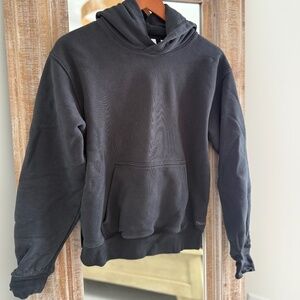 aritzia black tna sweat fleece hoodie small